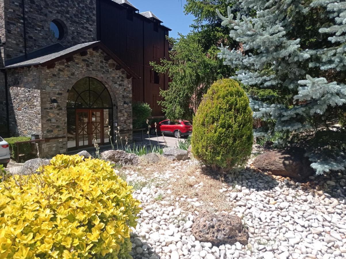 Апартаменты Cerdanya En Familia Montana Park Enveitg Экстерьер фото